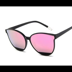 Women Sunglasses New Black Fram Pink Haze Lense